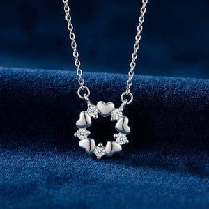 Necklaces & Pendants